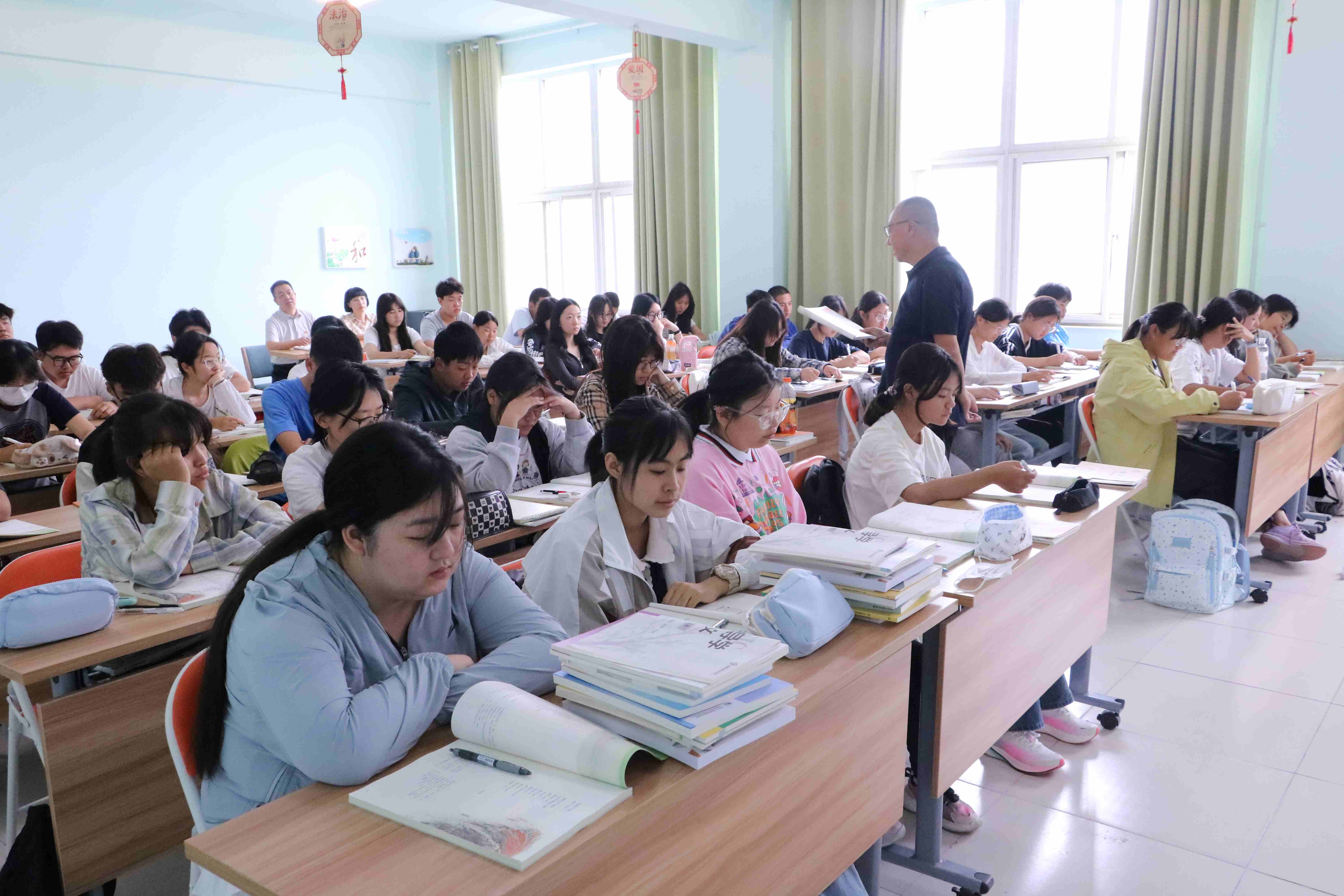 夯实教学根基 助力新秀成长|北京经济技术职业学院开展学期初联合听课活动